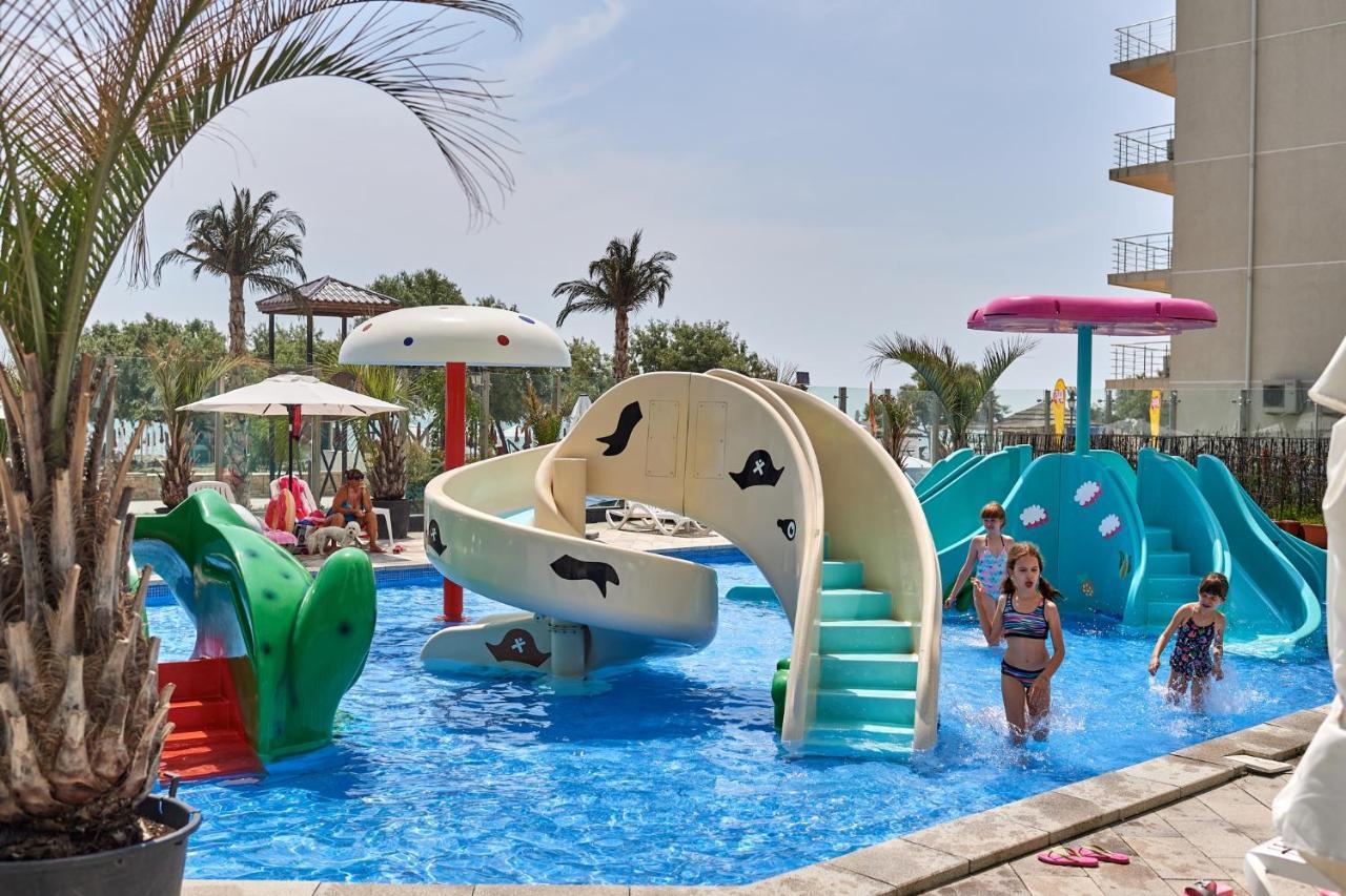 Melisea Aparthotel Pool & Spa Mamaia Nord Navodari Exterior photo